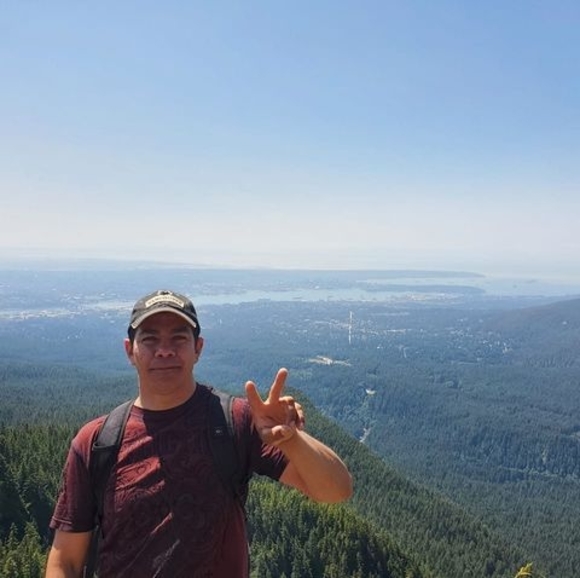 Meet your Posher, Juan - Picture 1 of 1